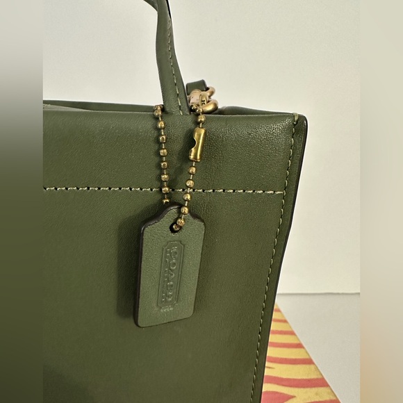 COACH Mini Cashin Tote Bag Crossbody Glovetanned Leather in Olive Green C4828 - Picture 3 of 17
